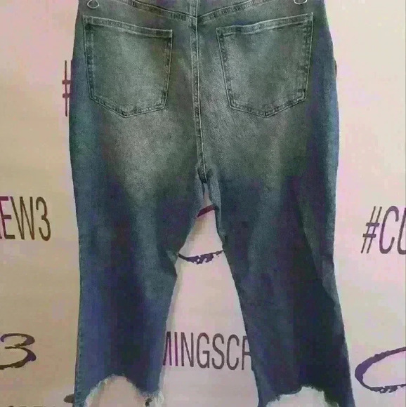 No boundaries high rise crop flare jeans.jrs.new with tags - Picture 6 of 7